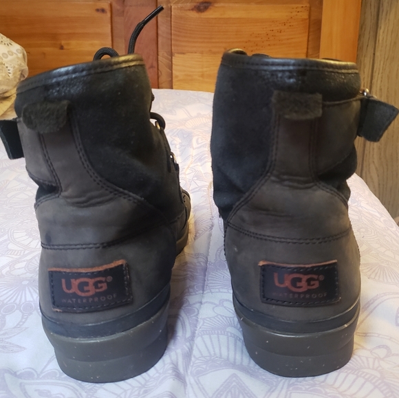 Ugg Cecile Duck Boots Women's Size 8 Waterproof Black Leather+Sherpa Gorpcore - Picture 3 of 16